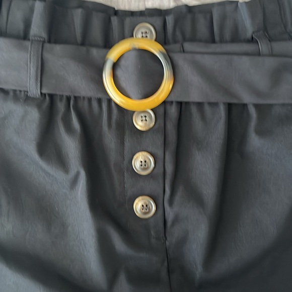 Black high waisted shorts with button details and belt - Picture 2 of 6